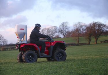 HONDA TRX420FA i aktion